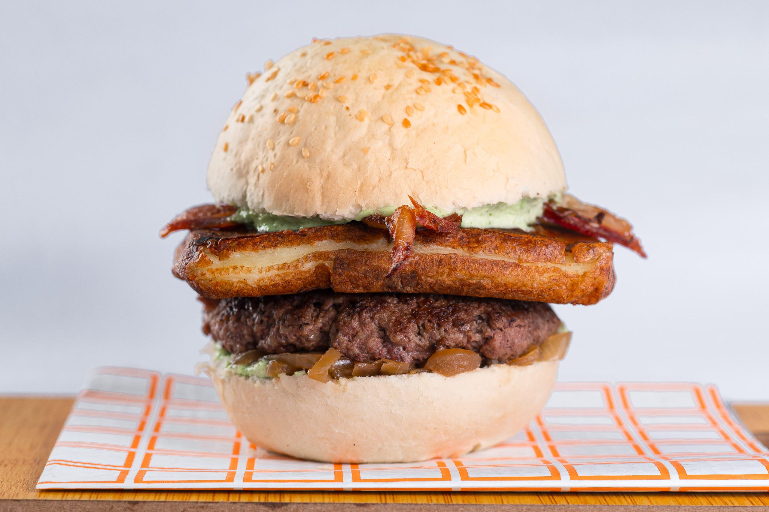 Circuito Burger começa neste domingo (10) com 160 lanchonetes participantes para eleger o melhor hambúrguer do ES