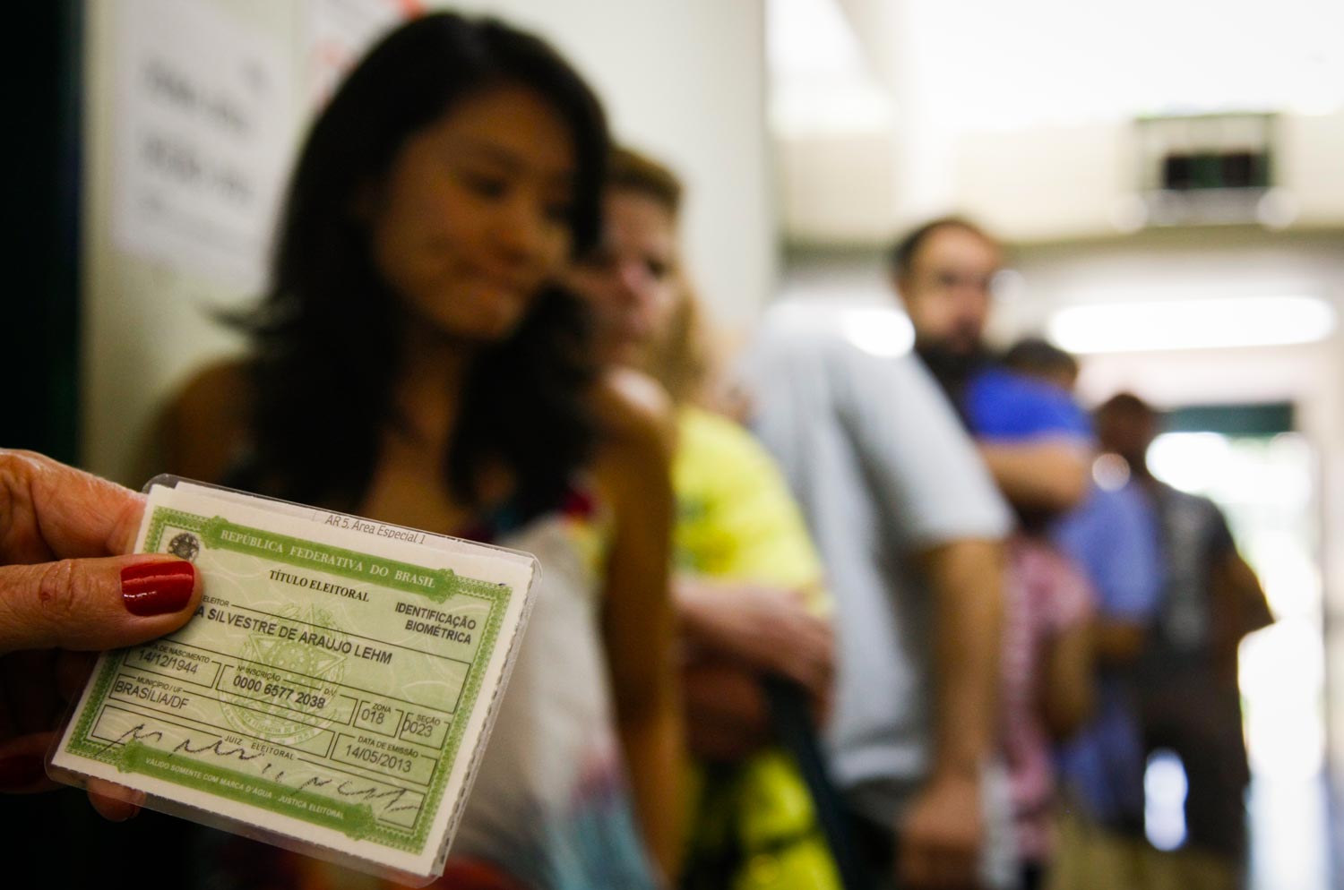 Eleições 2014 - Votação no primeiro turno das eleições no Colégio Dom Orione, no Lago Sul, em Brasília.